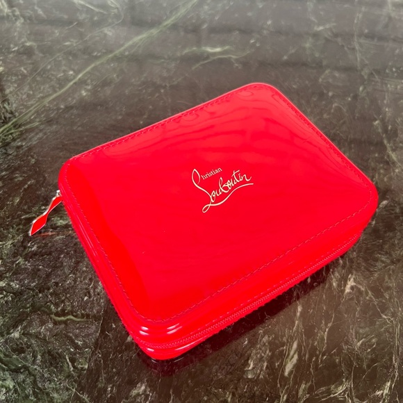 Christian Louboutin Patent Red Case Vip Gift
Box Zipper - Picture 2 of 7